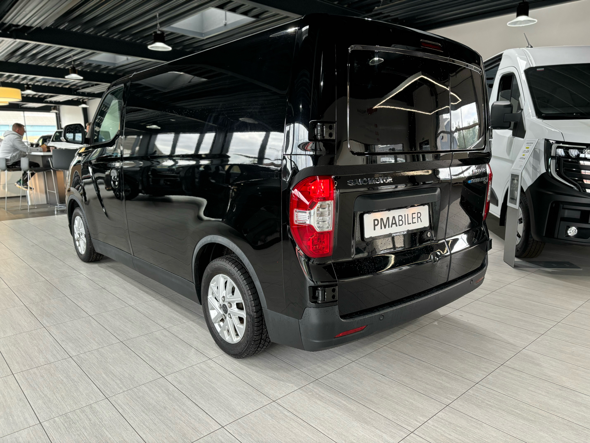 Billede af Maxus e-Deliver 3 SWB EL 122HK Van Aut.