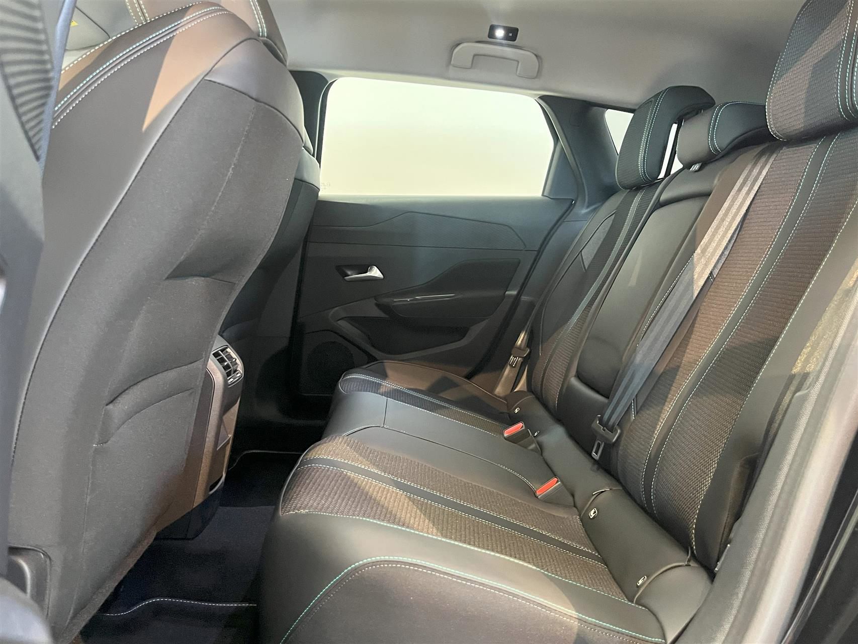 Billede af Peugeot e-308 EL Style 156HK Stc Aut.