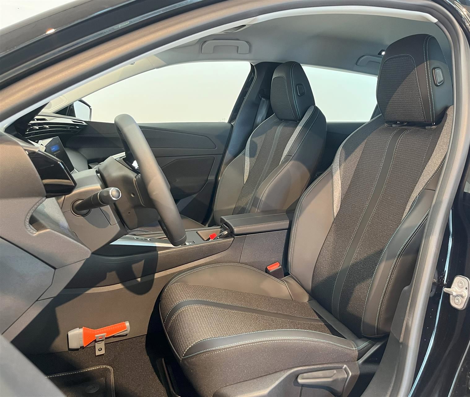 Billede af Peugeot e-308 EL Style 156HK Stc Aut.