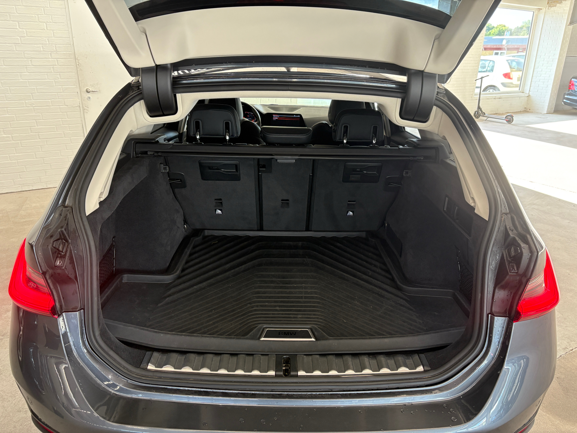 Billede af BMW 320d Touring 2,0 D Sport Line Steptronic 190HK Stc 8g Aut.