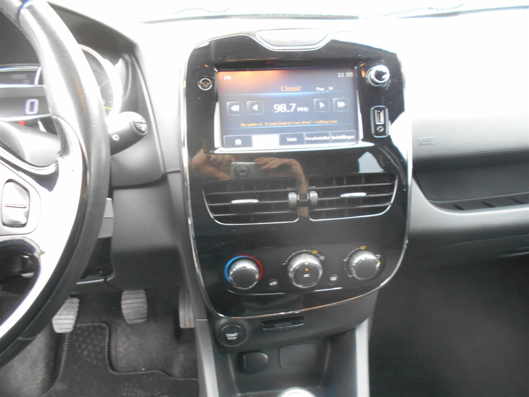 Billede af Renault Clio Sport Tourer 0,9 TCE Expression Energy 90HK Stc