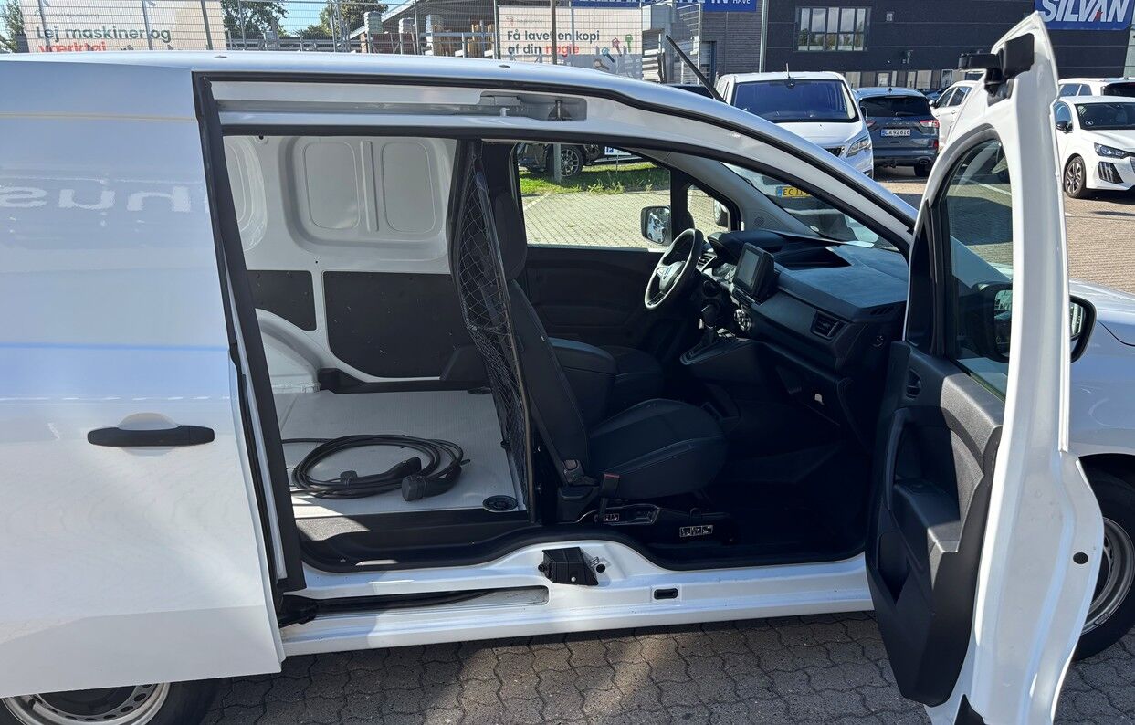 Billede af Renault Kangoo L1 E-TECH Open Sesame 120HK Van Aut.
