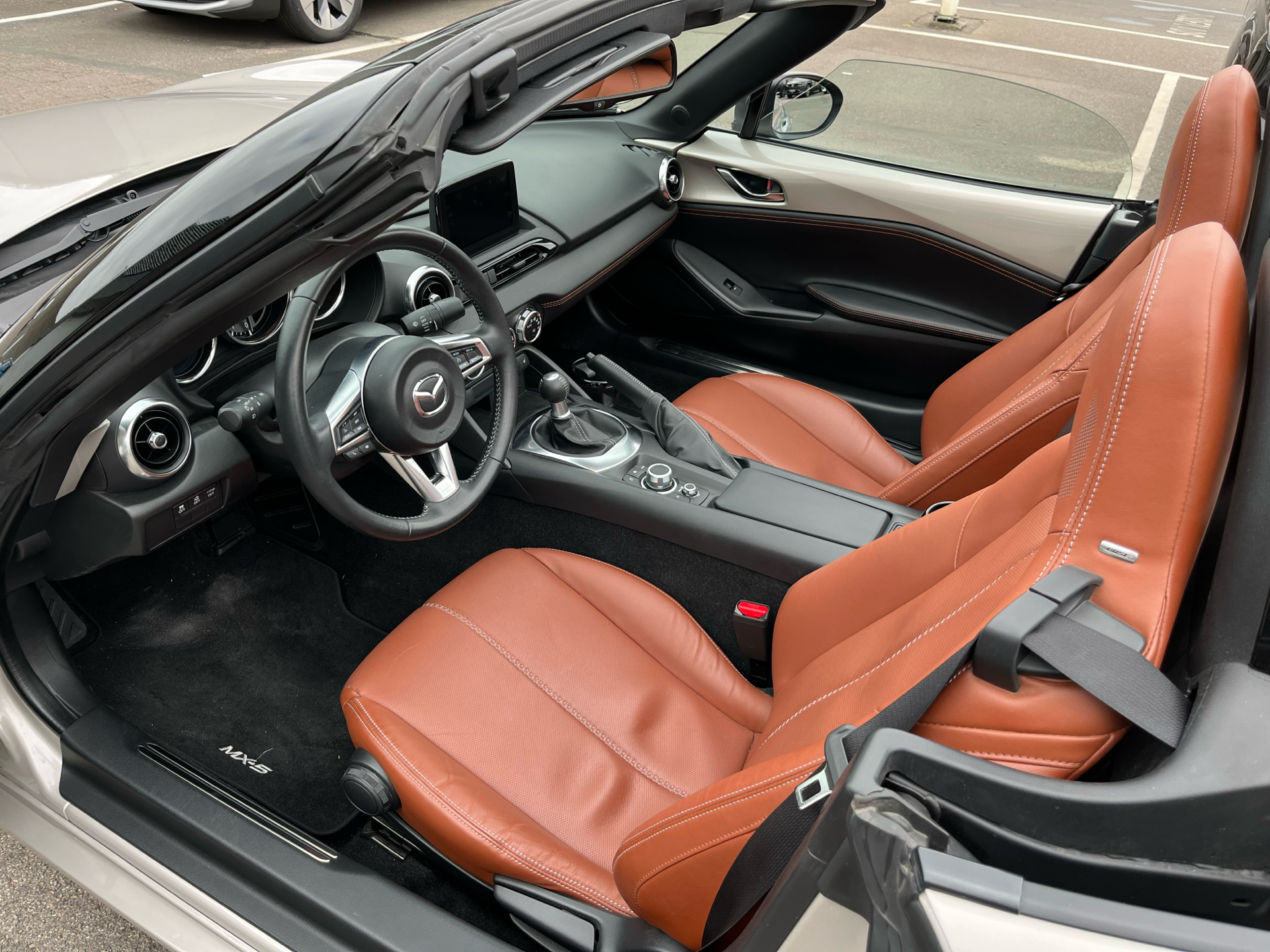 Billede af Mazda MX-5 1,5 Skyactiv-G Cosmo 132HK Cabr. 6g