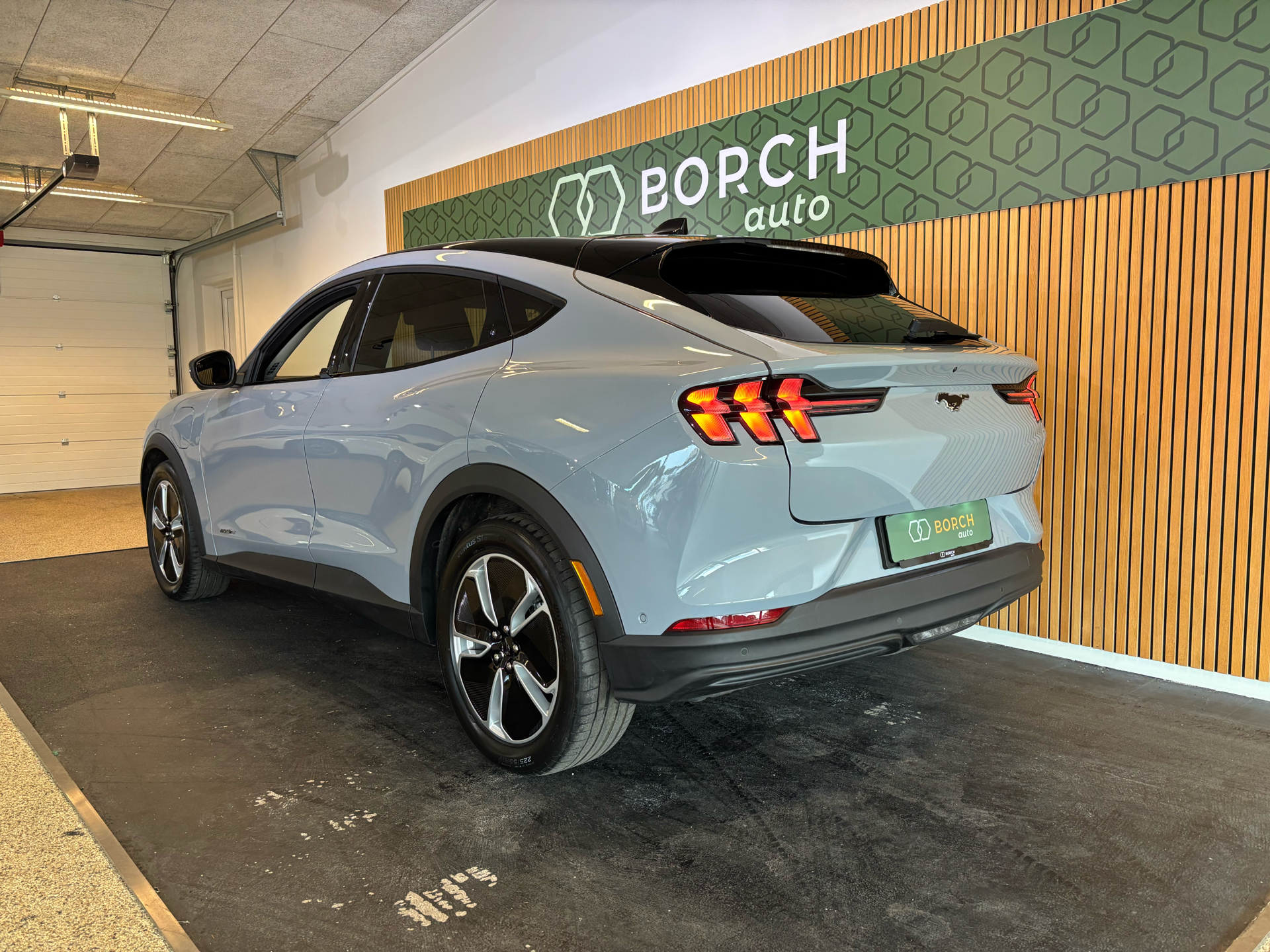 Billede af Ford Mustang Mach-E EL SR 269HK 5d Aut.