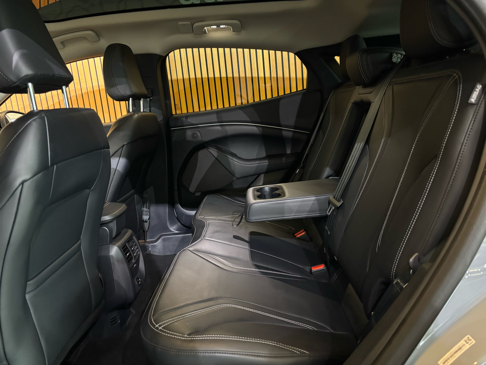 Billede af Ford Mustang Mach-E EL SR 269HK 5d Aut.