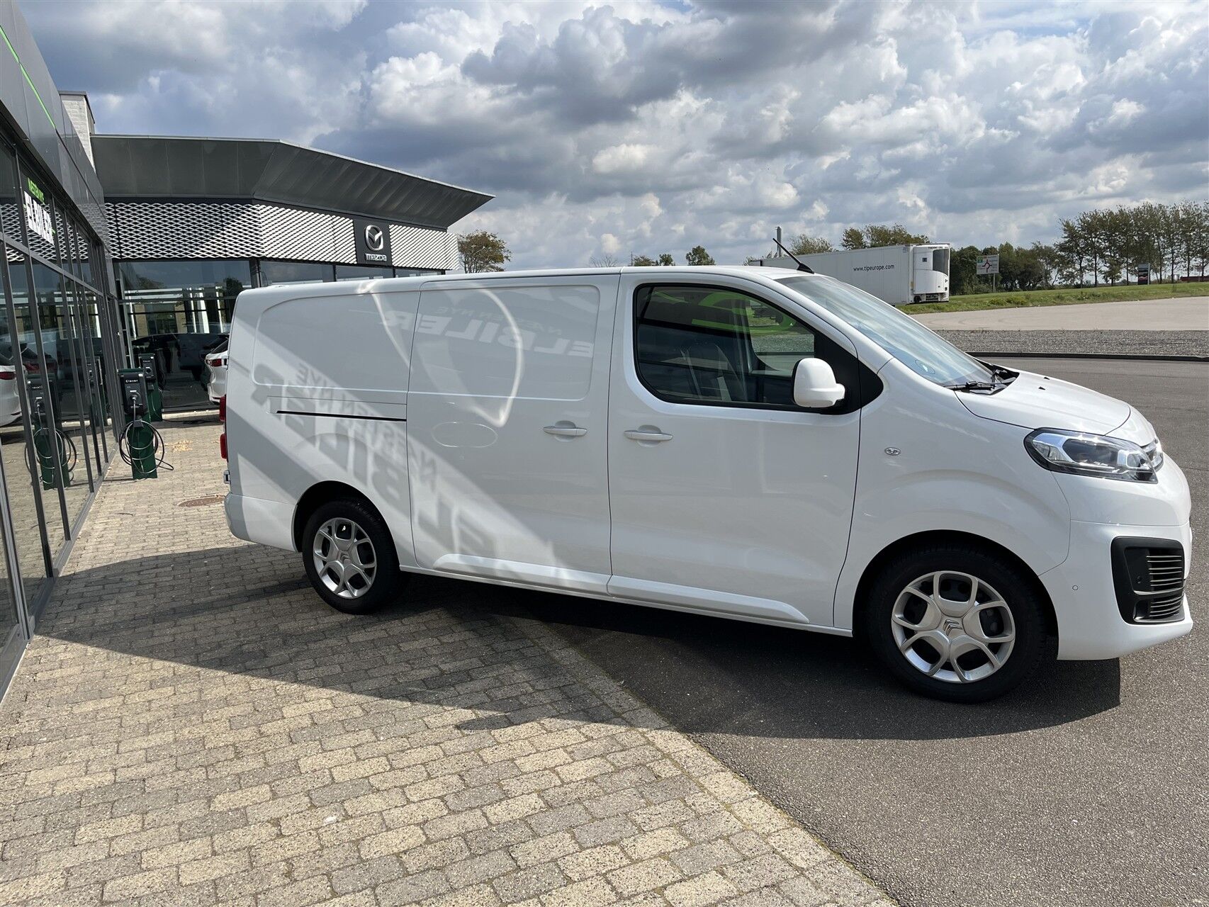 Billede af Citroën e-Jumpy L3 EL Masterline 136HK Van Trinl. Gear