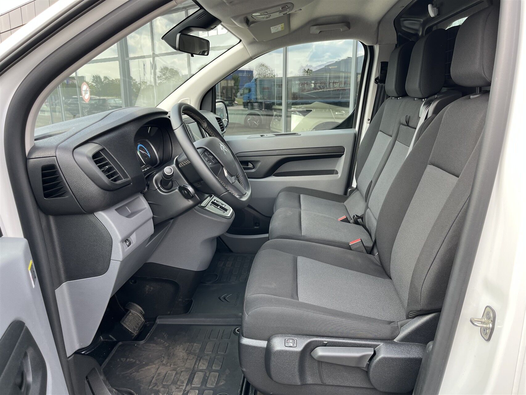 Billede af Citroën e-Jumpy L3 EL Masterline 136HK Van Trinl. Gear