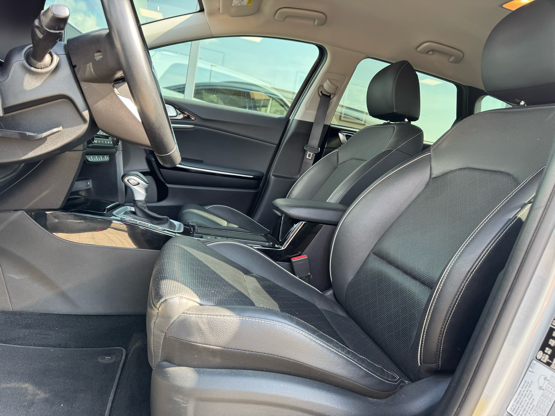 Billede af Kia Ceed SW 1,6 GDI PHEV  Plugin-hybrid Upgrade m/Plus DCT 141HK Stc 6g Aut.