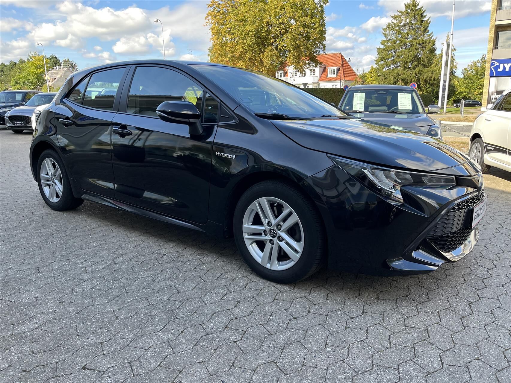 Billede af Toyota Corolla 2,0 Hybrid H3 E-CVT 180HK 5d 6g Aut.