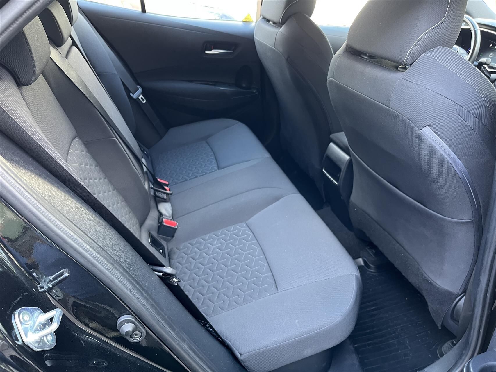 Billede af Toyota Corolla 2,0 Hybrid H3 E-CVT 180HK 5d 6g Aut.
