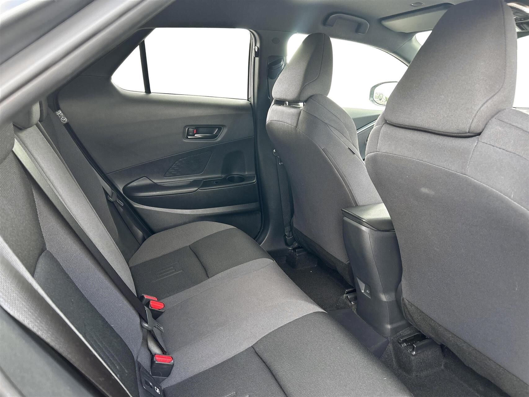 Billede af Toyota C-HR 2,0 Plugin-hybrid Style Smart E-CVT 223HK 5d Trinl. Gear