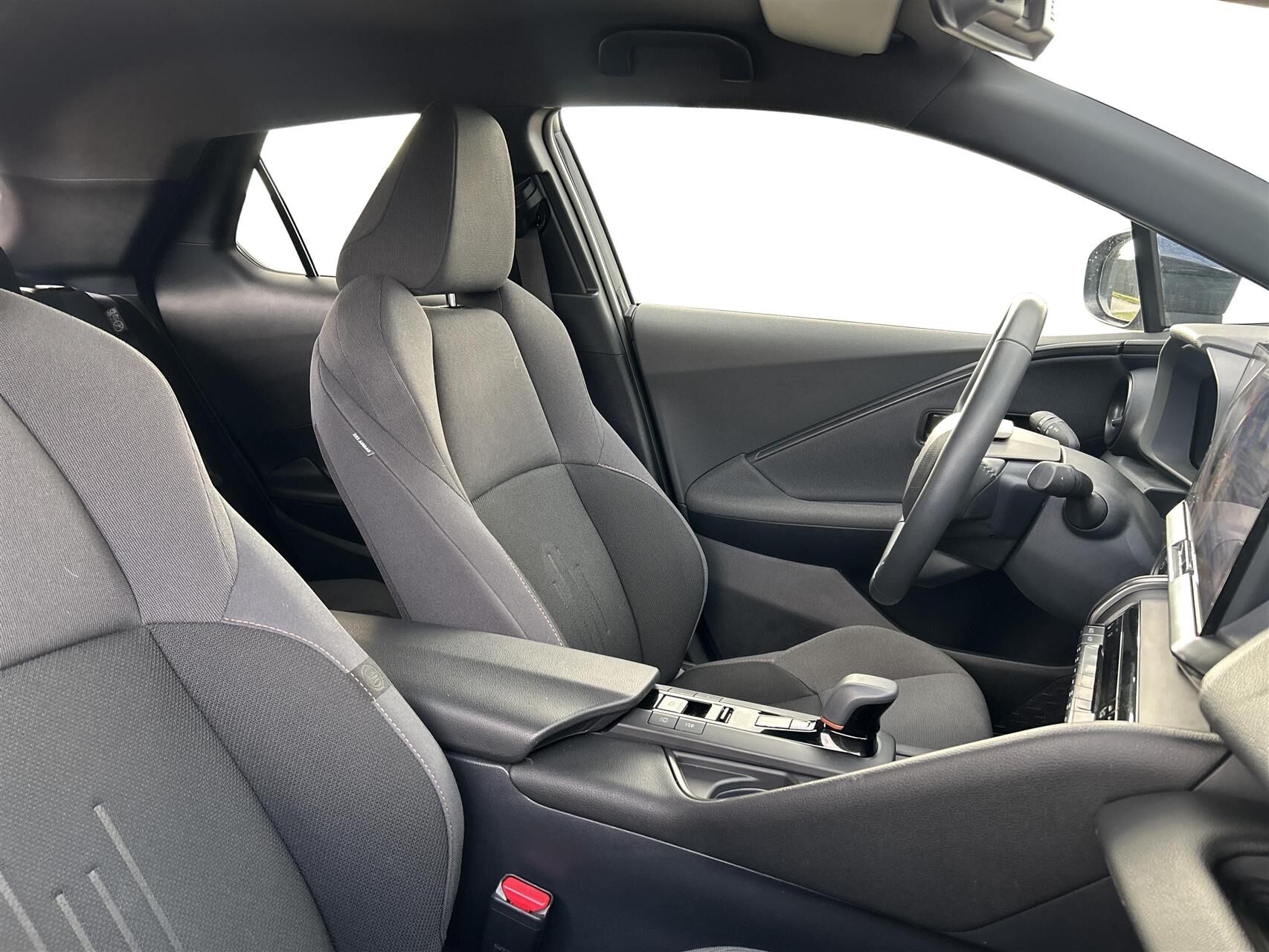 Billede af Toyota C-HR 2,0 Plugin-hybrid Style Smart E-CVT 223HK 5d Trinl. Gear