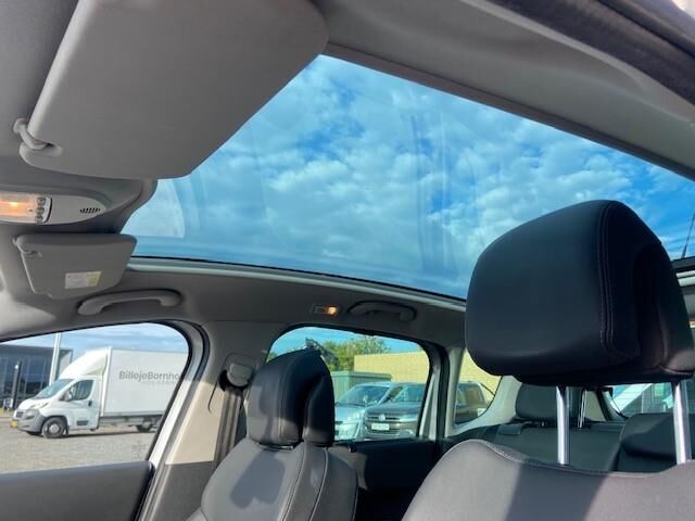 Billede af Peugeot 3008 1,2 e-THP Allure 130HK