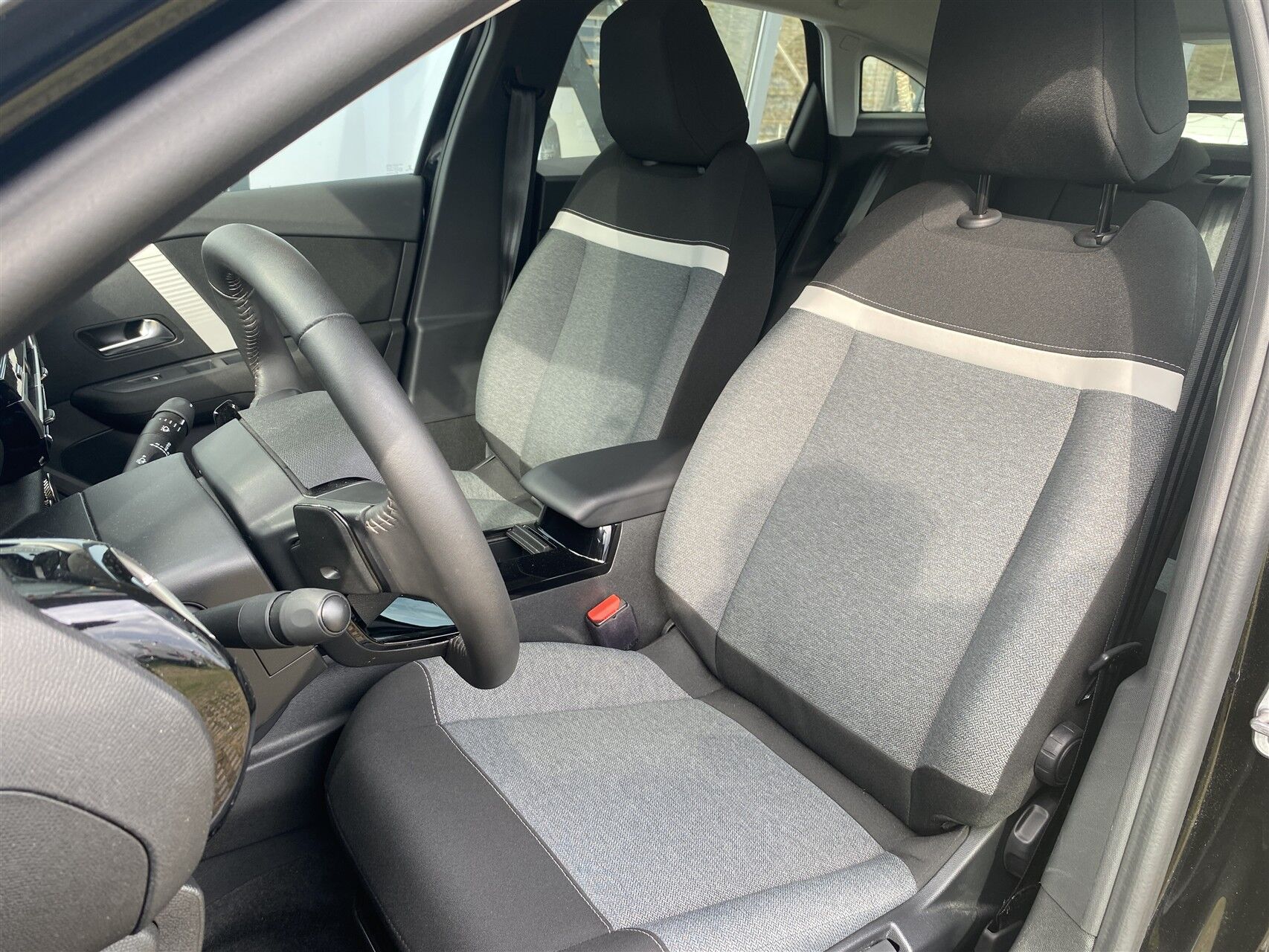 Billede af Citroën C4 1,2 PureTech Iconic EAT8 130HK 5d 8g Aut.
