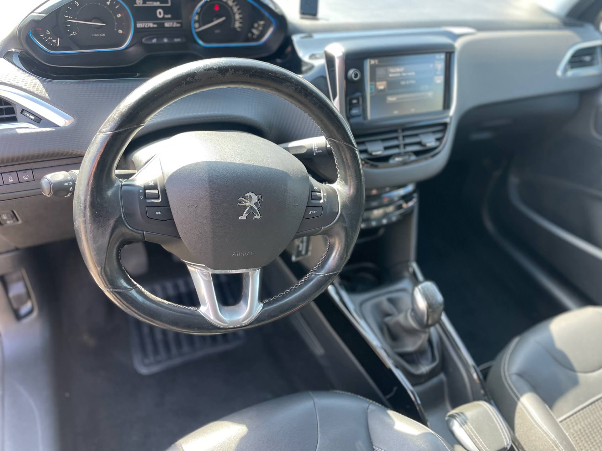 Billede af Peugeot 2008 1,6 BlueHDi Envy 100HK
