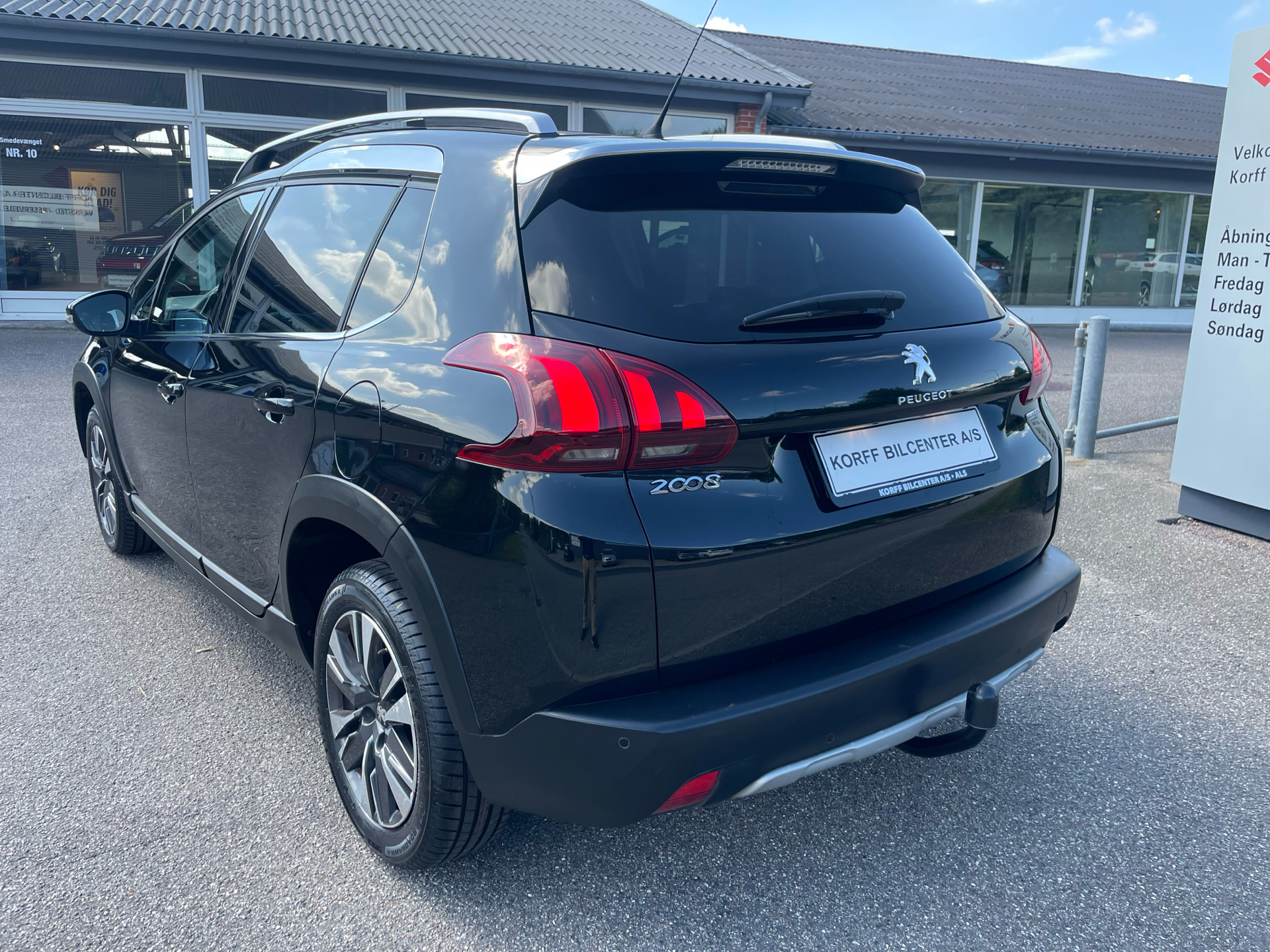 Billede af Peugeot 2008 1,6 BlueHDi Envy 100HK