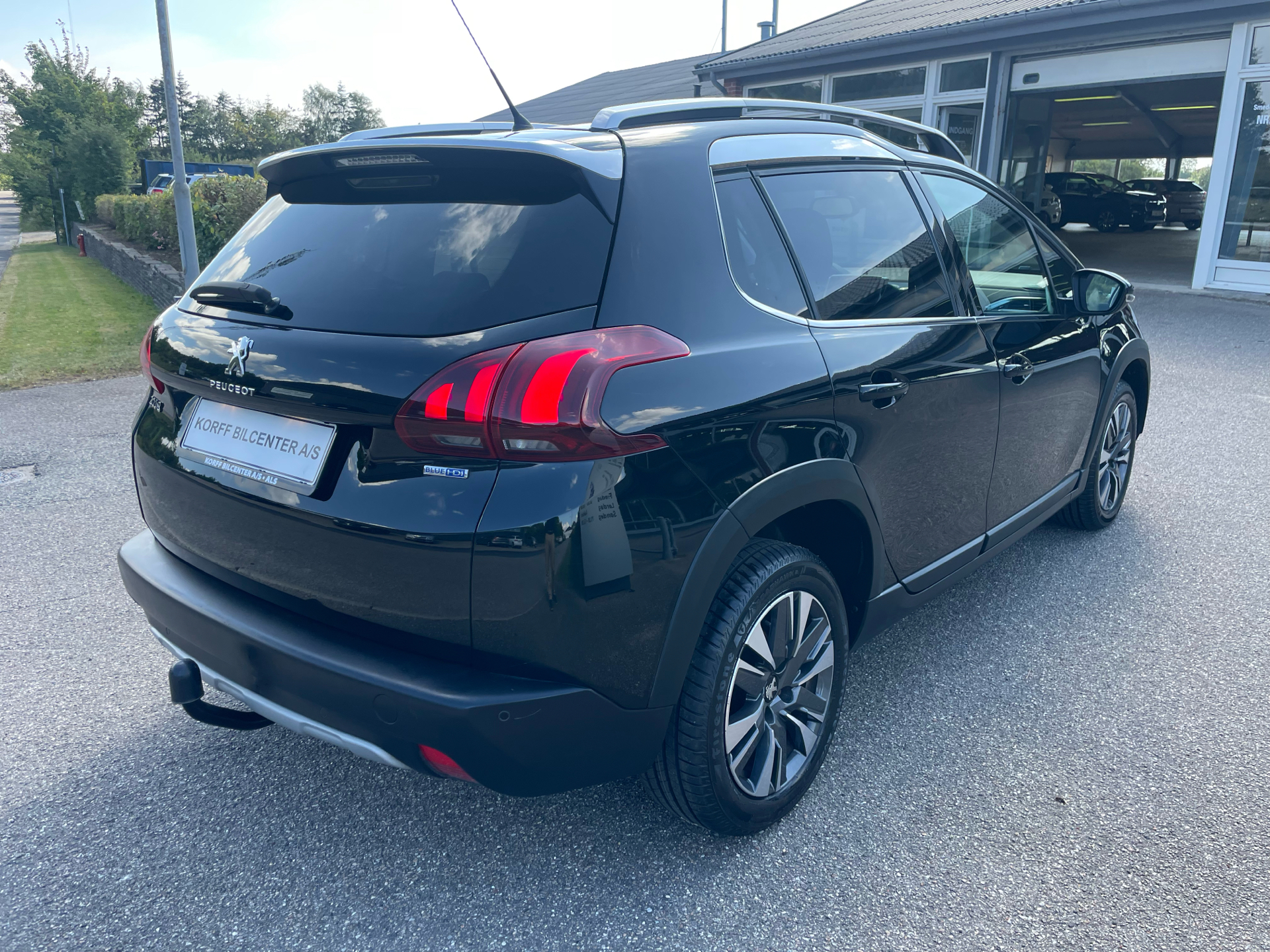 Billede af Peugeot 2008 1,6 BlueHDi Envy 100HK