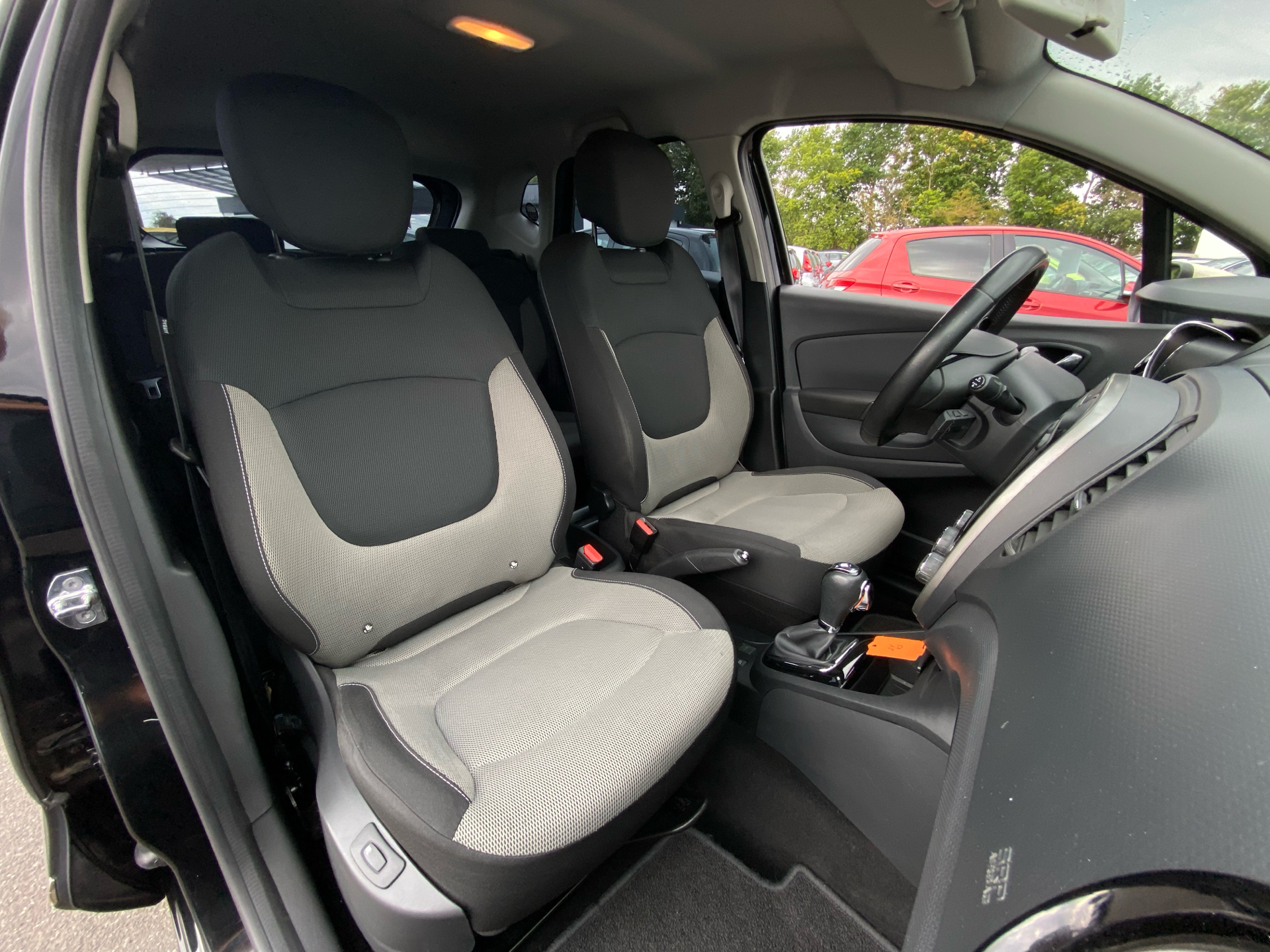 Billede af Renault Captur 1,2 TCE Expression EDC 120HK 5d 6g Aut.