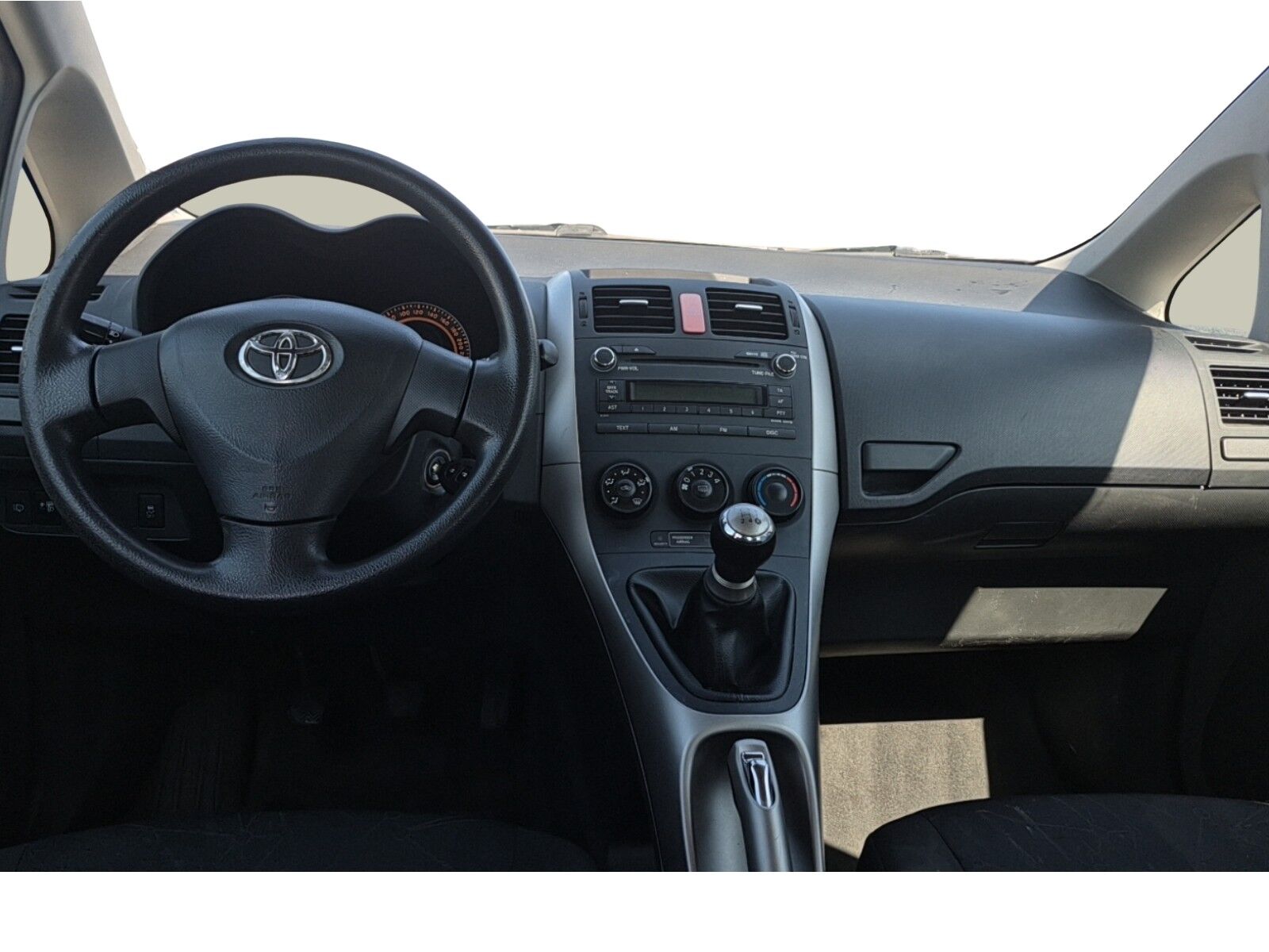 Billede af Toyota Auris 1,4 VVT-I Linea Luna 97HK 5d