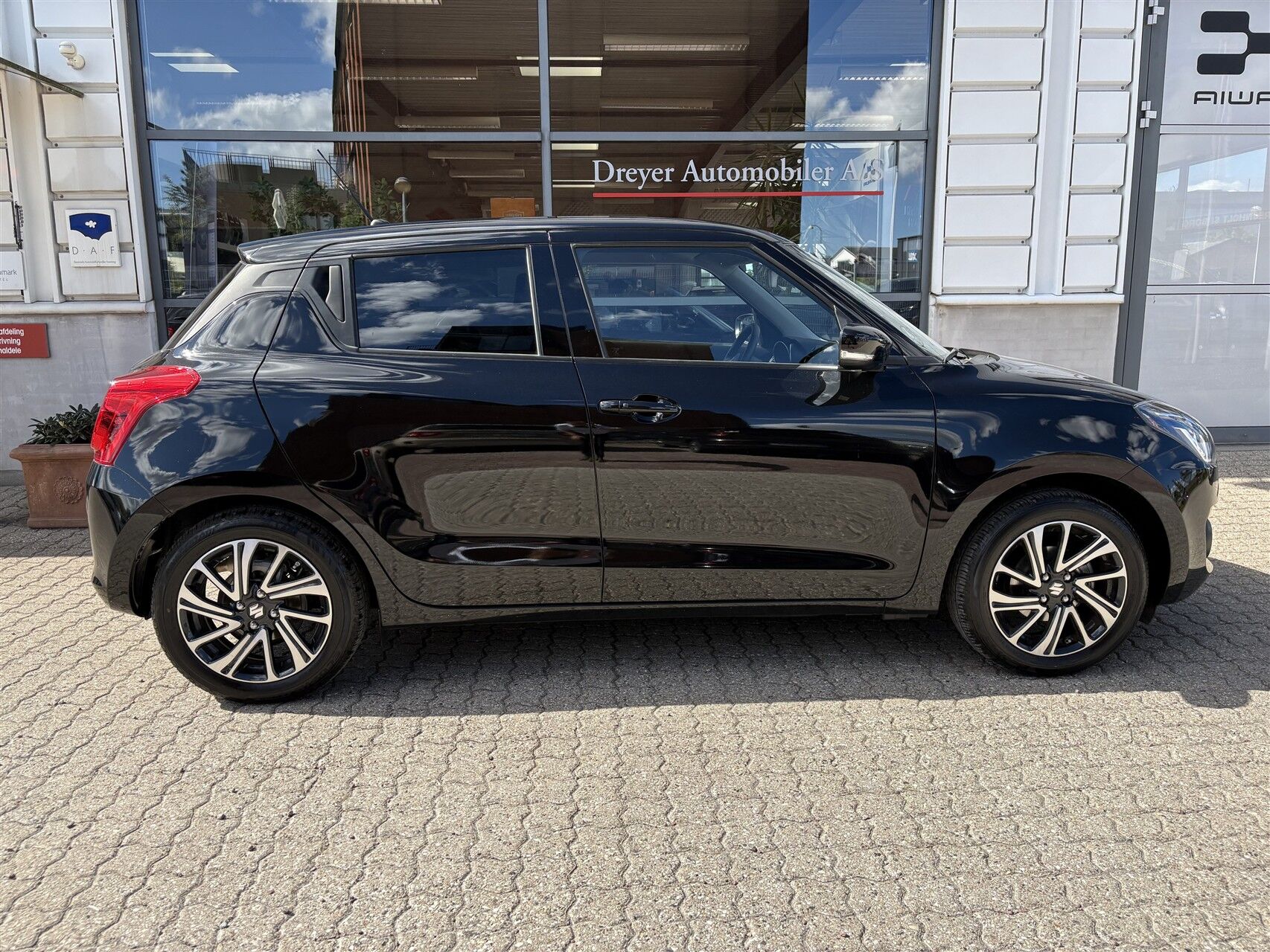Billede af Suzuki Swift 1,2 Dualjet  Mild hybrid Exclusive KUP 83HK 5d