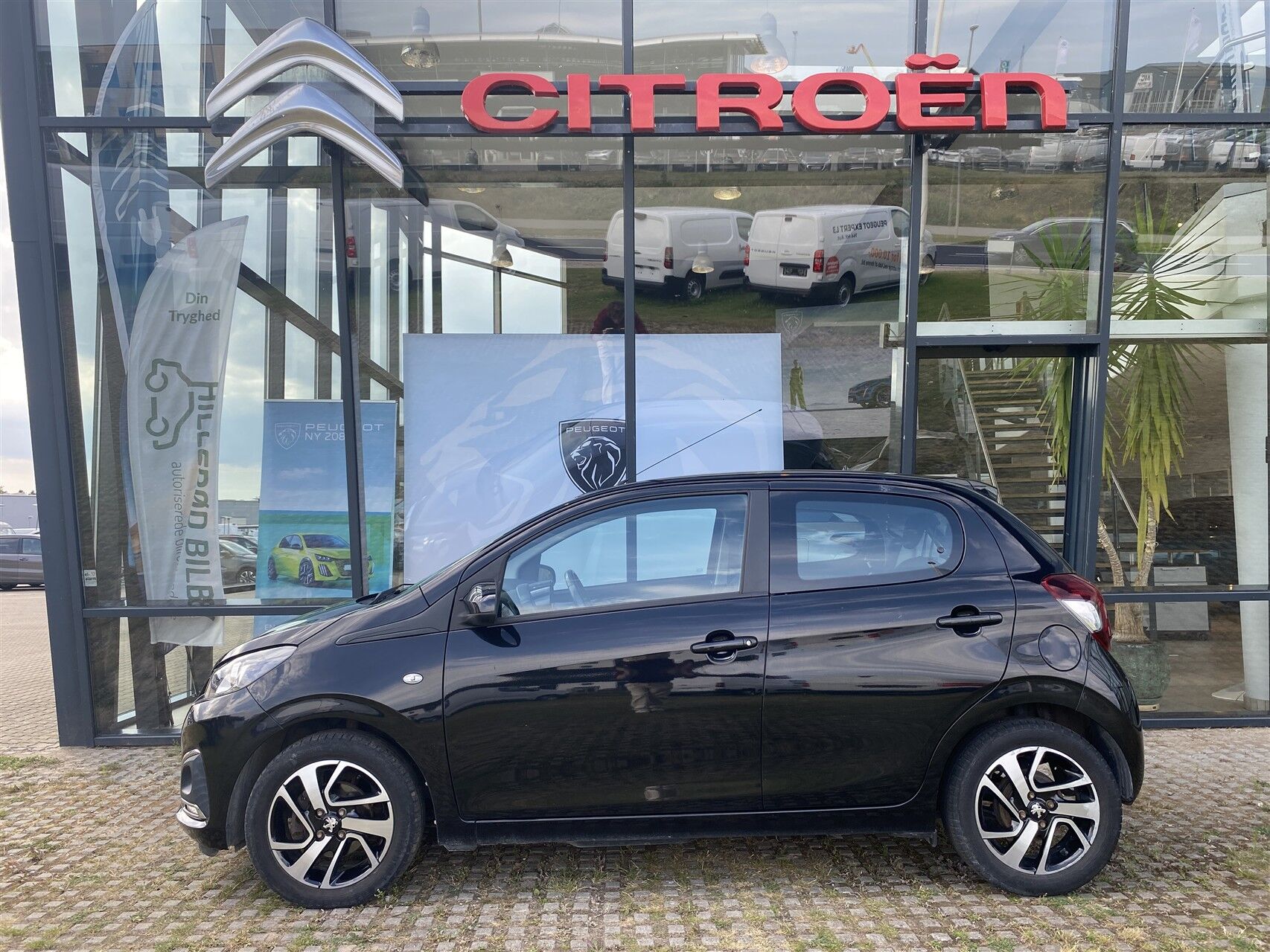 Billede af Peugeot 108 1,0 e-Vti Allure+ 72HK 5d