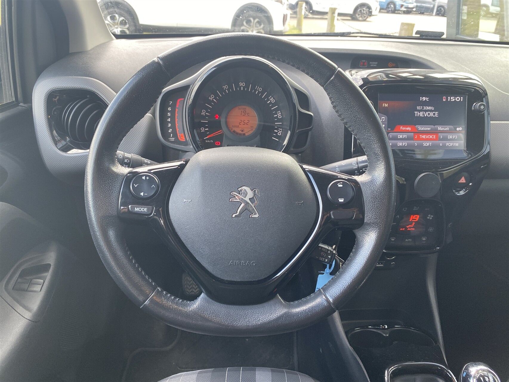Billede af Peugeot 108 1,0 e-Vti Allure+ 72HK 5d