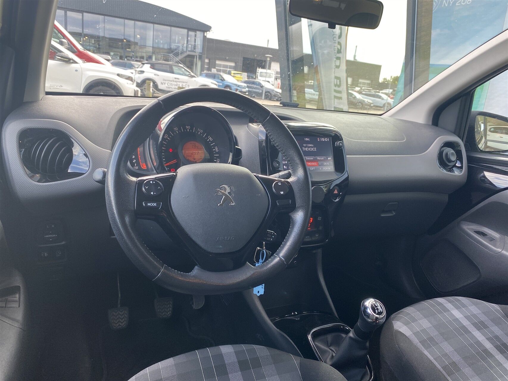 Billede af Peugeot 108 1,0 e-Vti Allure+ 72HK 5d