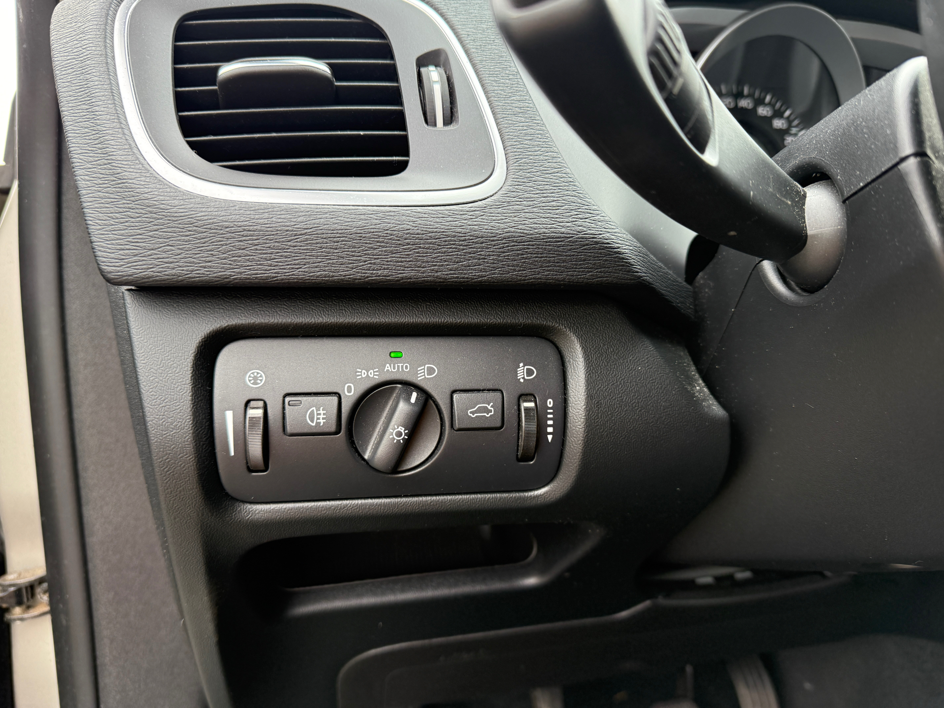 Billede af Volvo V40 2,0 D2 Eco Kinetic 120HK 5d 6g