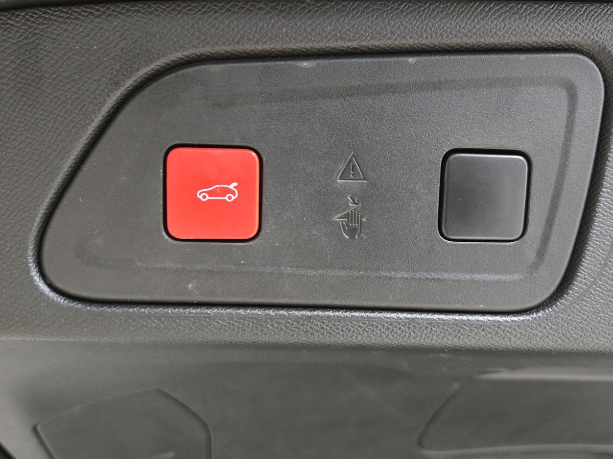 Billede af Citroën C5 Aircross 1,6 Plugin-hybrid Shine Sport EAT8 225HK 5d 8g Aut.