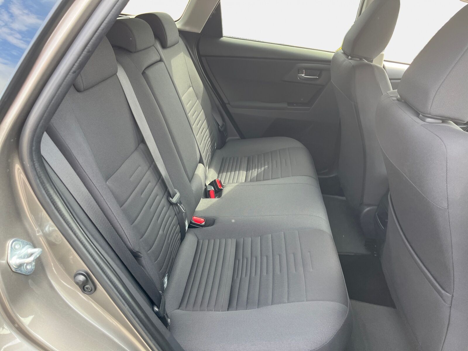 Billede af Toyota Auris Touring Sports 1,8 Hybrid H2 Comfort 136HK Stc Aut.