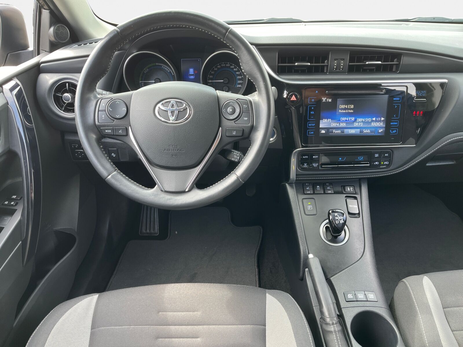 Billede af Toyota Auris Touring Sports 1,8 Hybrid H2 Comfort 136HK Stc Aut.