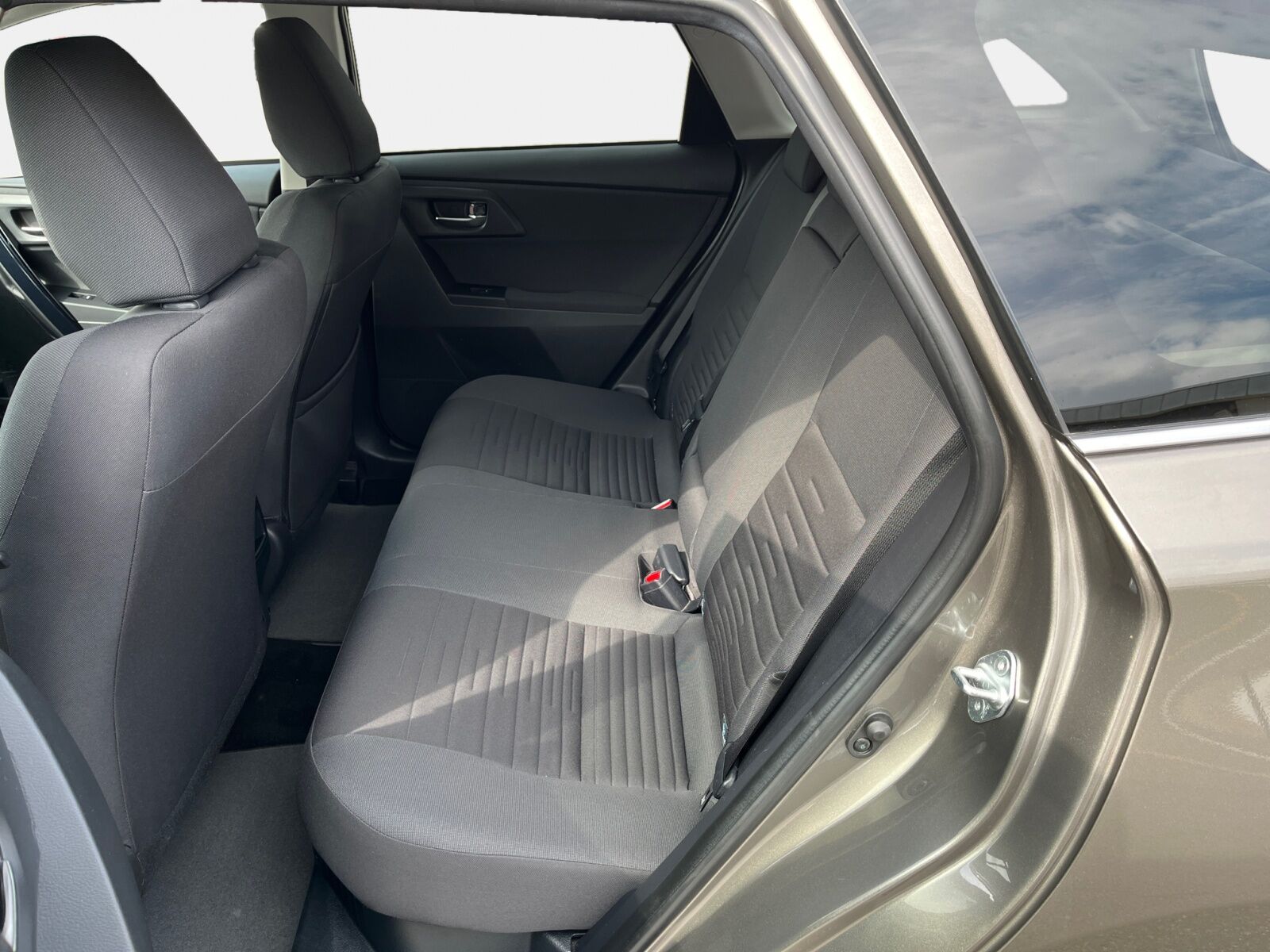 Billede af Toyota Auris Touring Sports 1,8 Hybrid H2 Comfort 136HK Stc Aut.