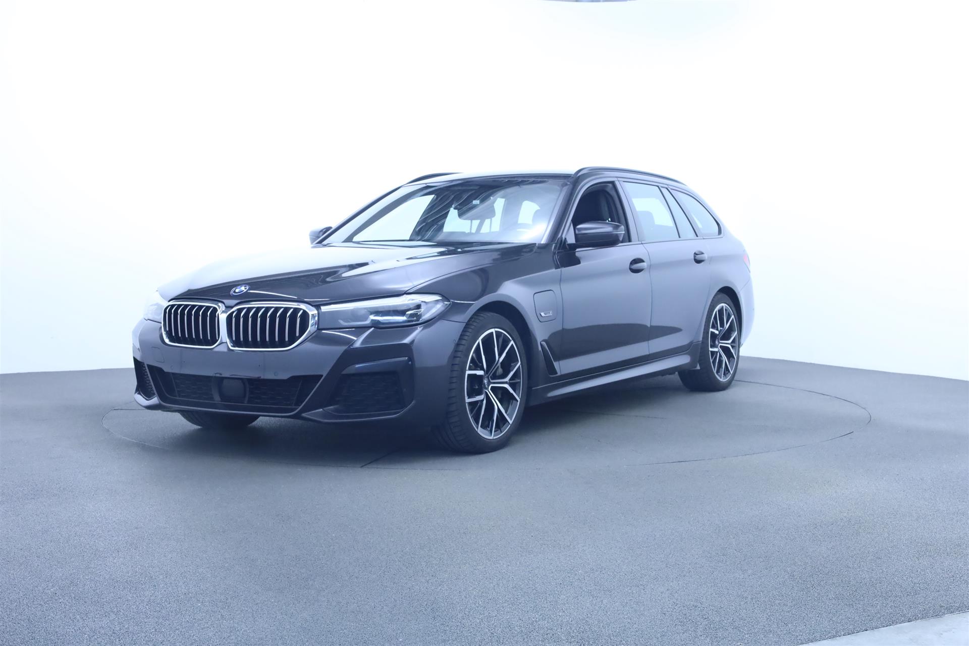 Billede af BMW 530e Touring 2,0 Plugin-hybrid M-Sport XDrive Steptronic 293HK Stc 8g Aut.