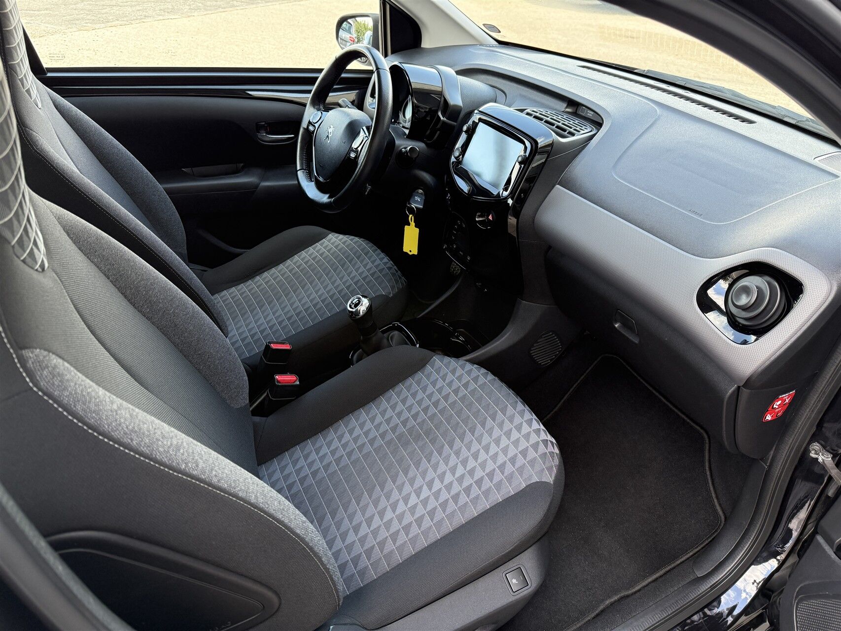 Billede af Peugeot 108 1,0 e-Vti Selection Tech 72HK 5d