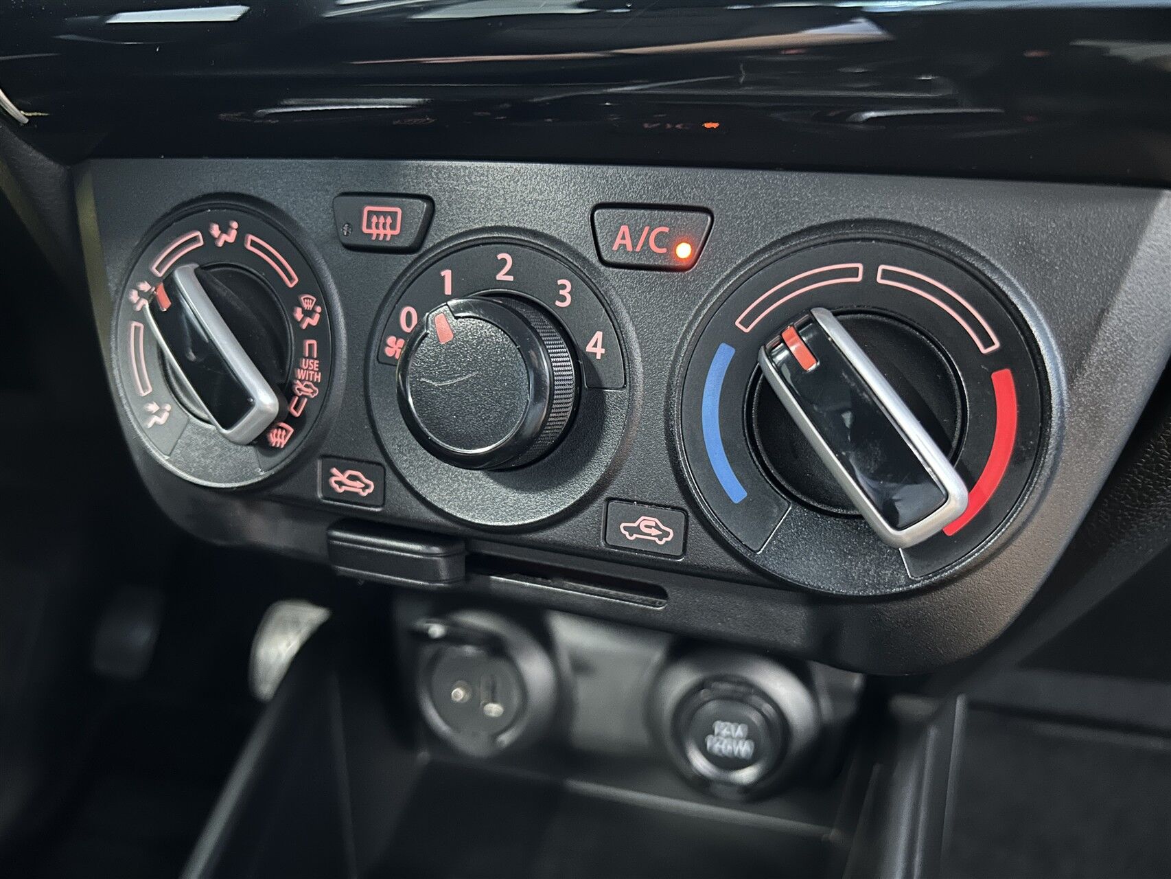 Billede af Suzuki Swift 1,2 Dualjet Action AEB Gold 90HK 5d