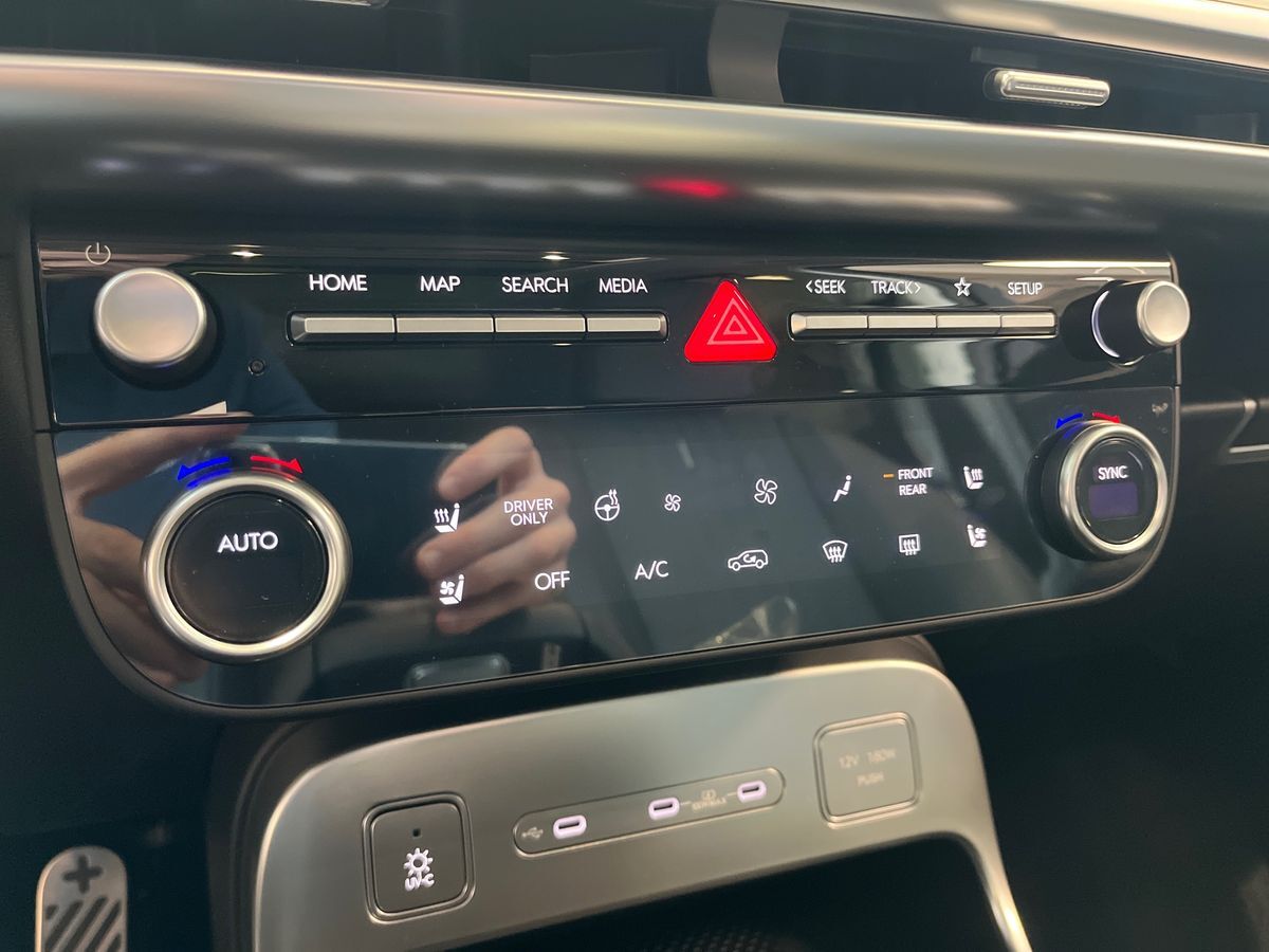 Billede af Hyundai Ioniq 9 7 Sæder Electric 110,3 kWh Calligraphy 4WD 303HK 5d Aut.