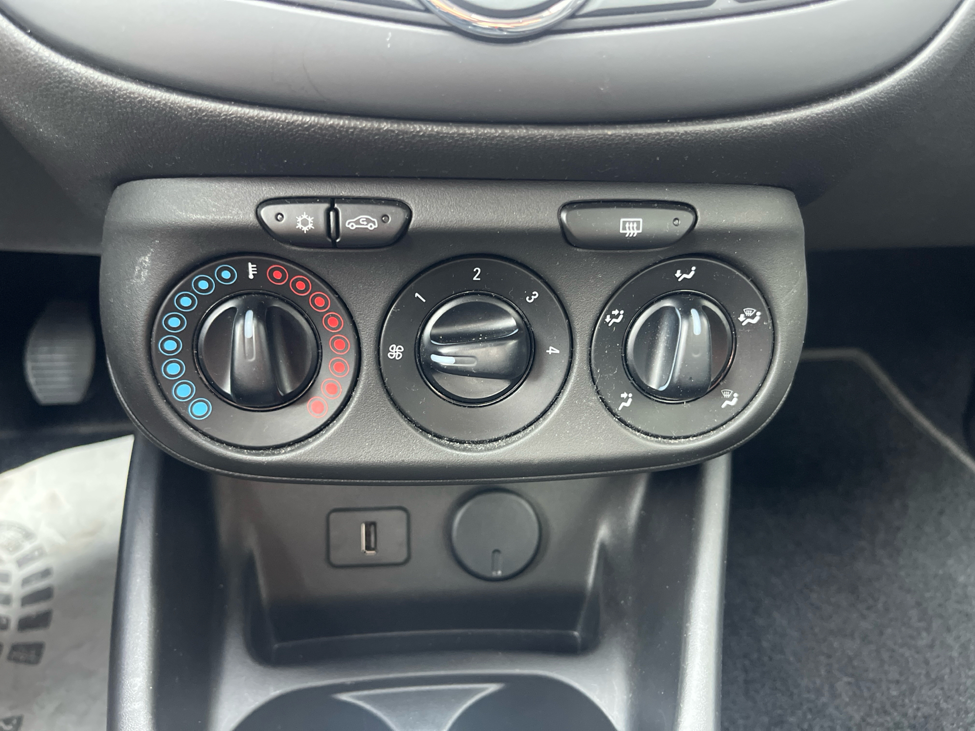 Billede af Opel Corsa 1,4 Enjoy Start/Stop 90HK 5d