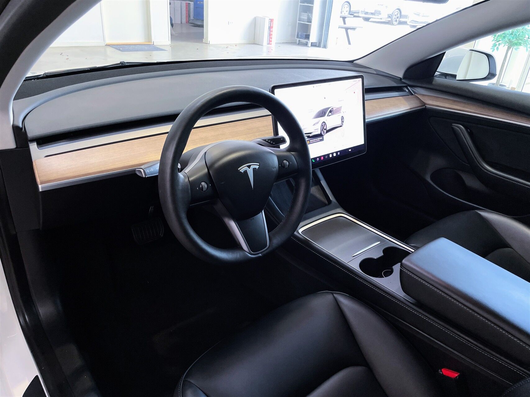 Billede af Tesla Model 3 EL Standard Range 283HK Aut.