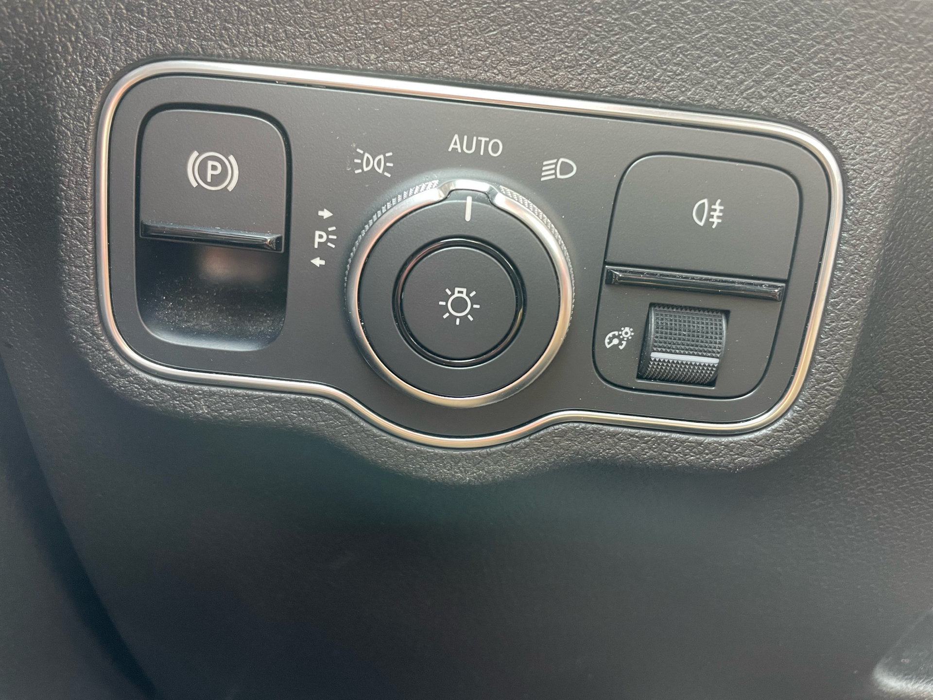 Billede af Mercedes-Benz GLB200 d 2,0 CDI AMG Line 8G-DCT 150HK 5d 8g Aut.