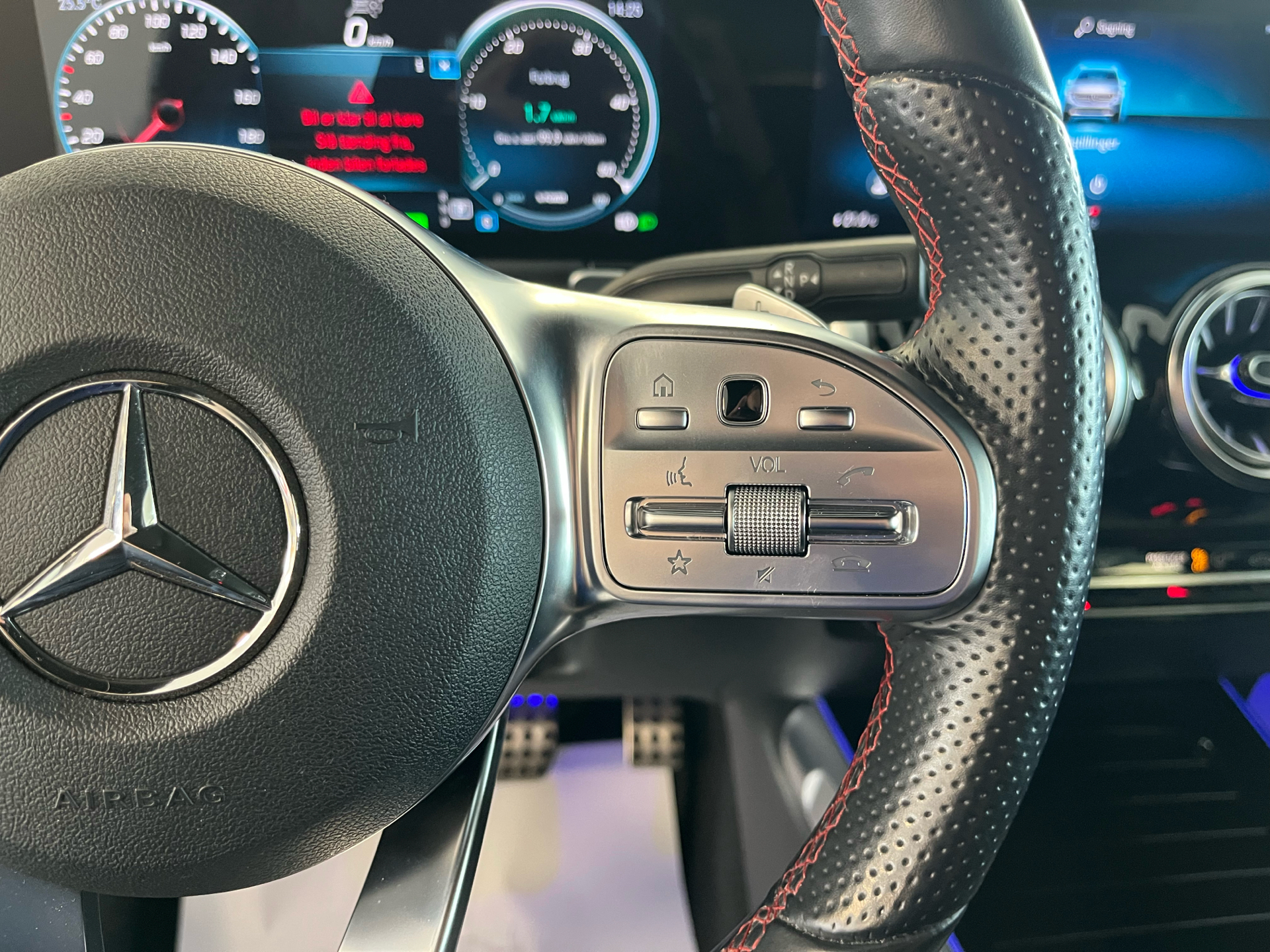 Billede af Mercedes-Benz EQB 350 EL AMG Line 4Matic 292HK 5d Aut.