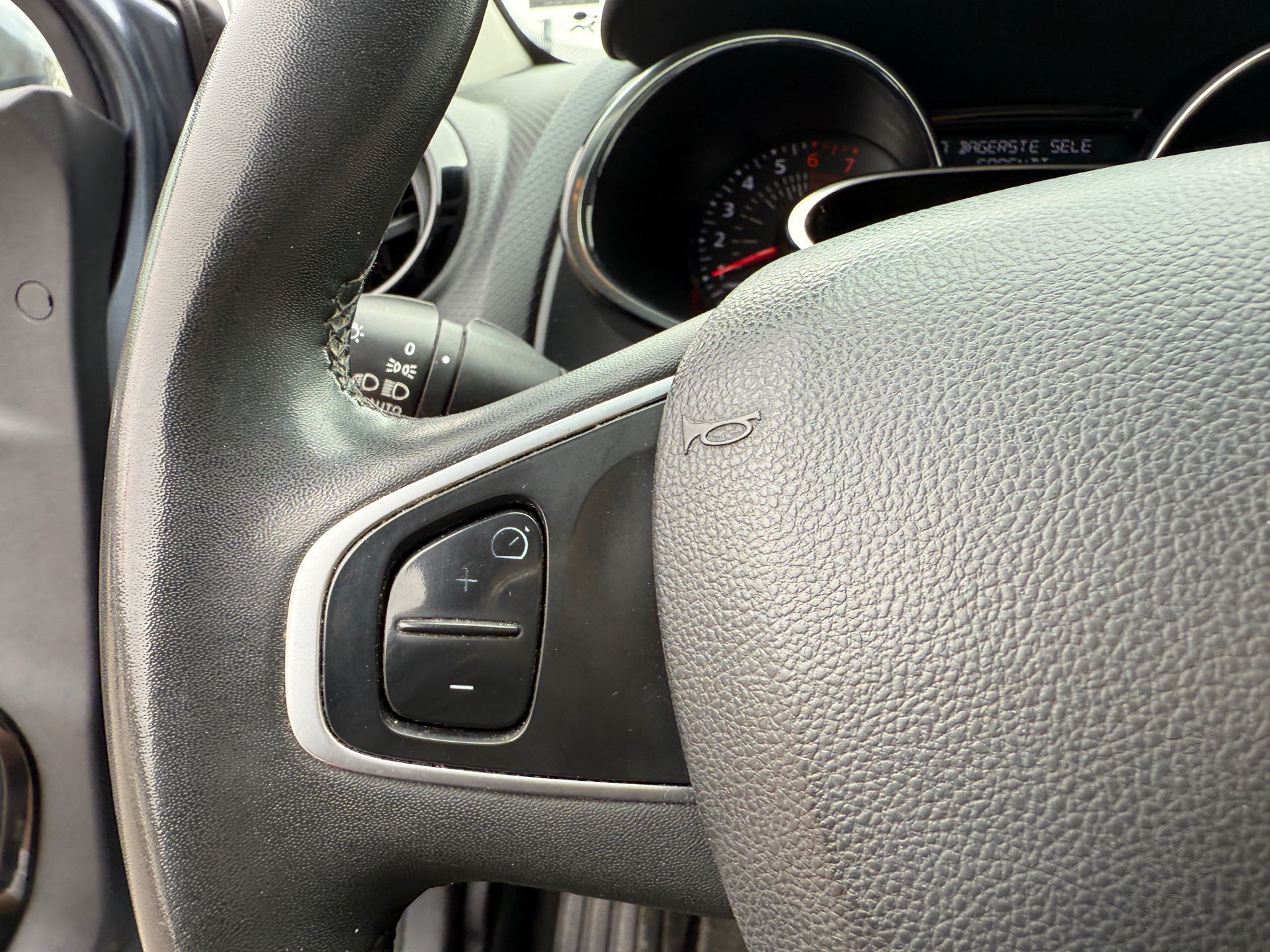 Billede af Renault Clio Sport Tourer 0,9 Energy TCe Zen 90HK Stc