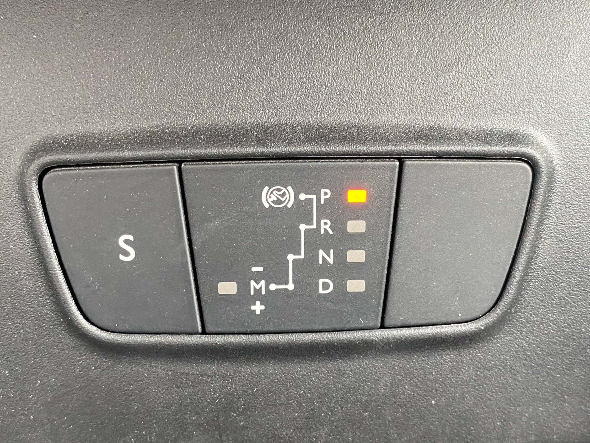 Billede af Citroën C3 Aircross 1,2 PureTech Iconic EAT6 110HK 5d 6g Aut.