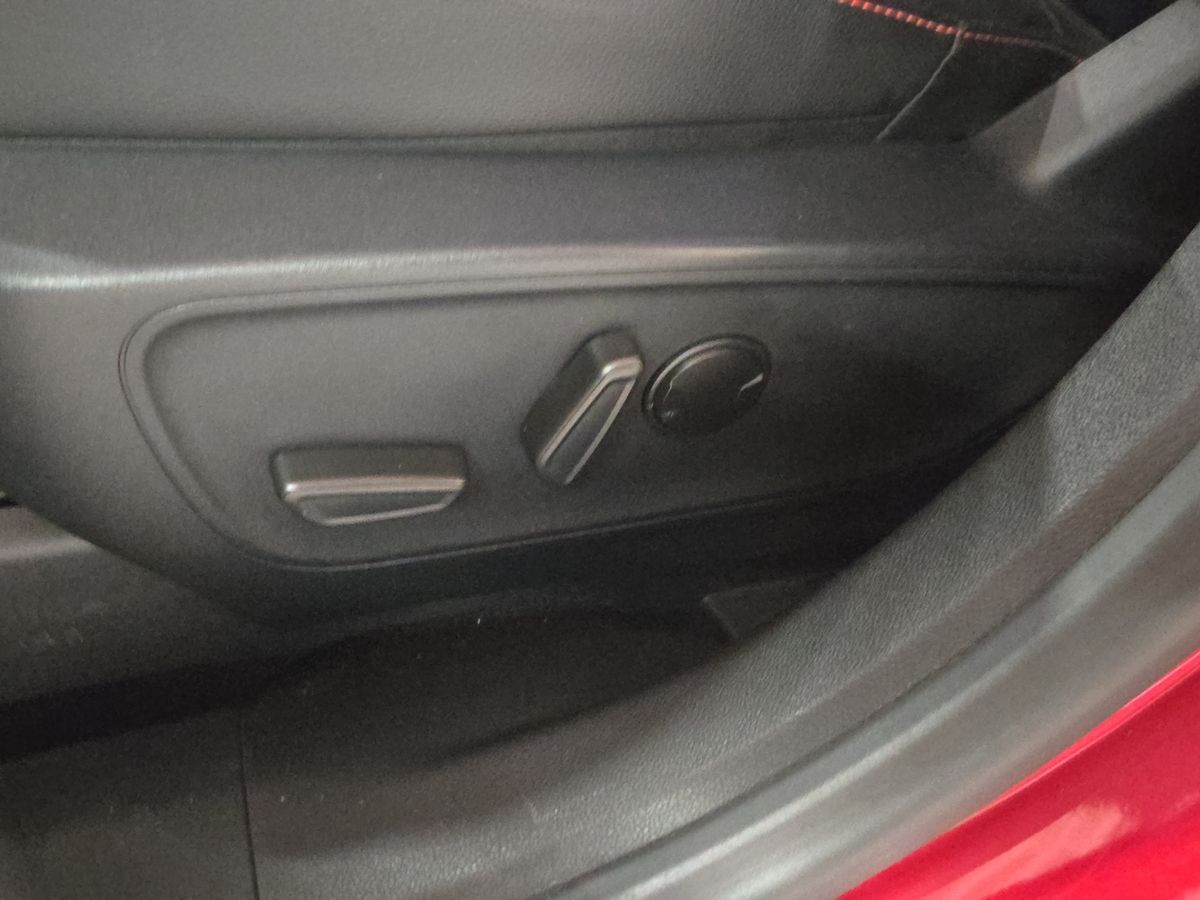 Billede af Ford Kuga 2,5 Plugin-hybrid ST-Line X CVT 225HK 5d Trinl. Gear