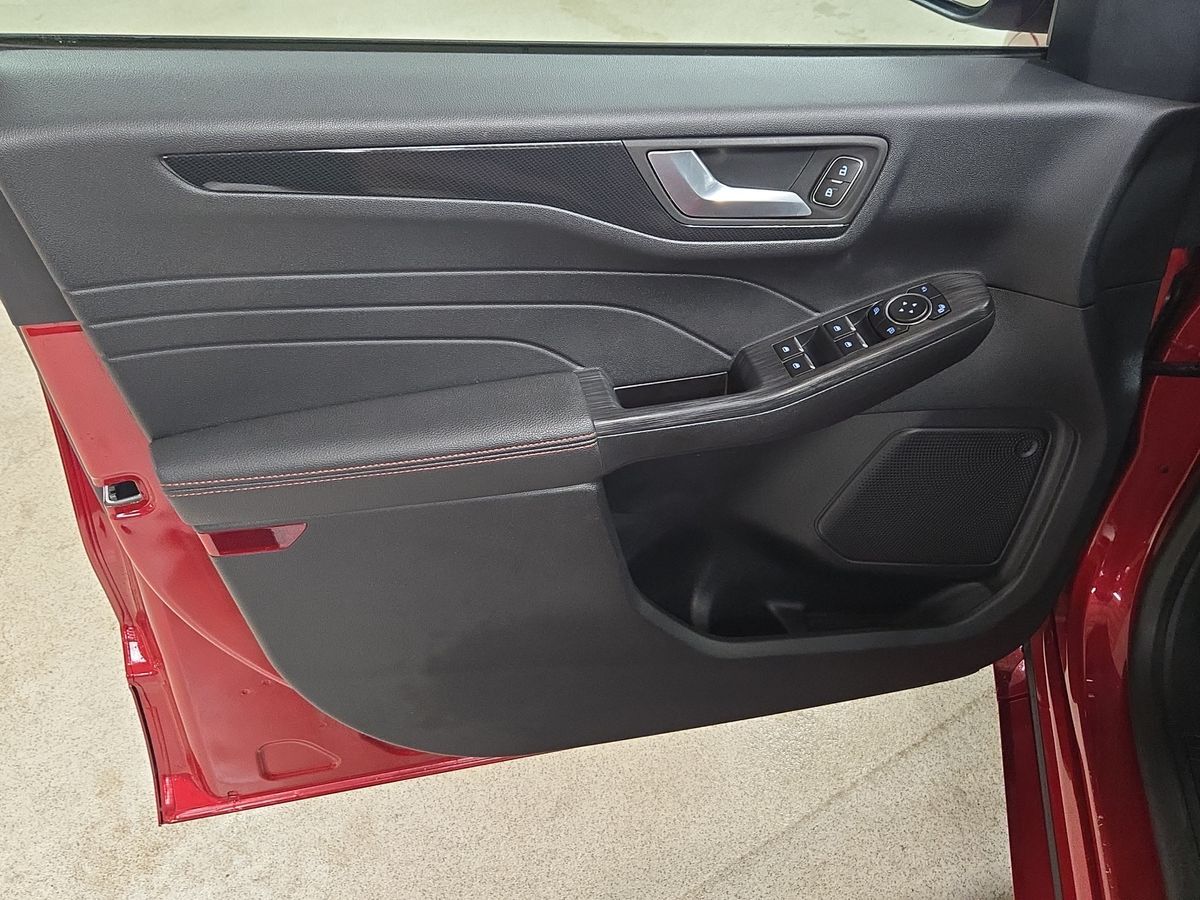 Billede af Ford Kuga 2,5 Plugin-hybrid ST-Line X CVT 225HK 5d Trinl. Gear