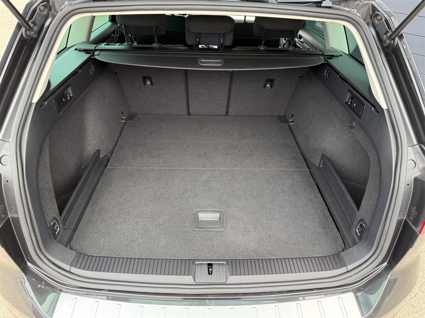 Billede af VW Passat Variant 1,4 TSI BMT ACT Comfortline Premium DSG 150HK Stc 7g Aut.