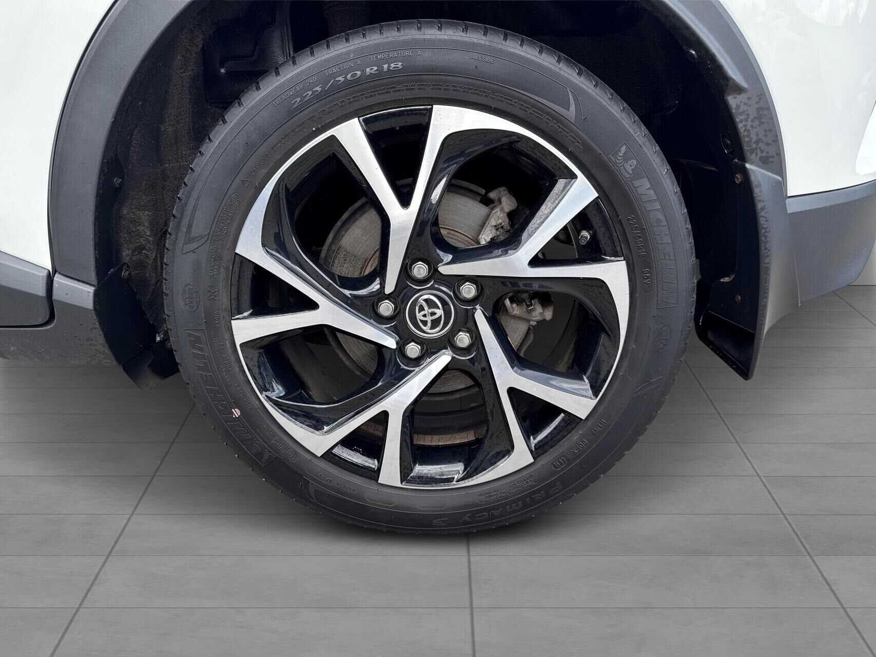 Billede af Toyota C-HR 1,8 Hybrid C-LUB Multidrive S 122HK 5d Aut.