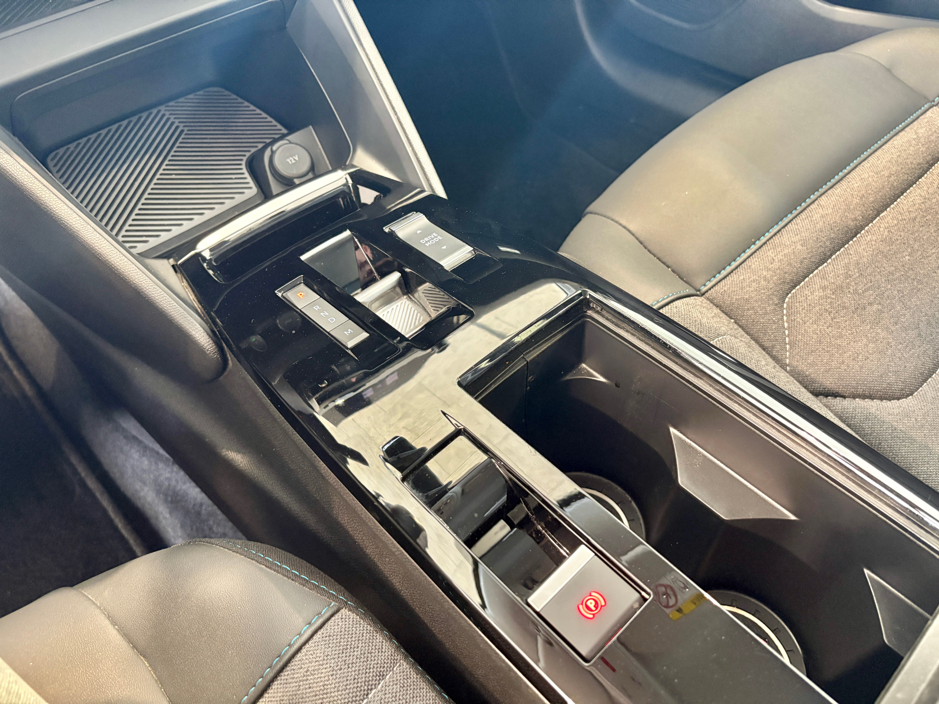 Billede af Citroën C4 1,2 PureTech VTR Sport EAT8 130HK 5d 8g Aut.