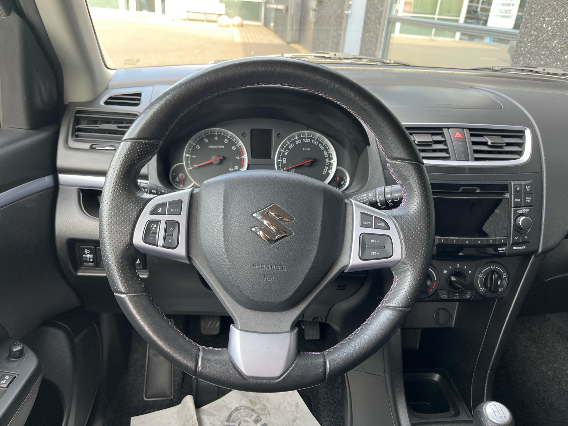 Billede af Suzuki Swift 1,2 Dualjet 16V Style 90HK 5d