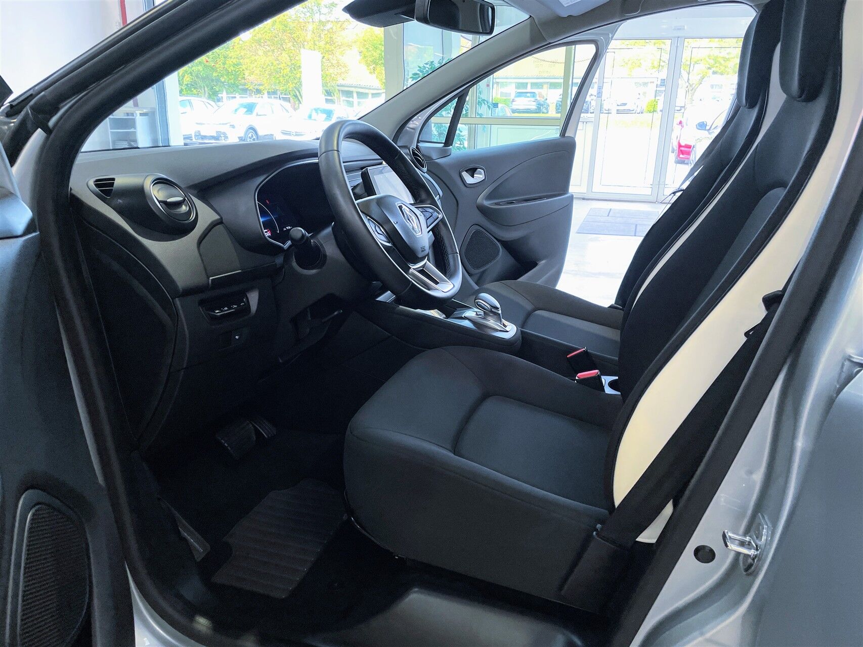 Billede af Renault Zoe 52 kWh Business 109HK 5d Aut.