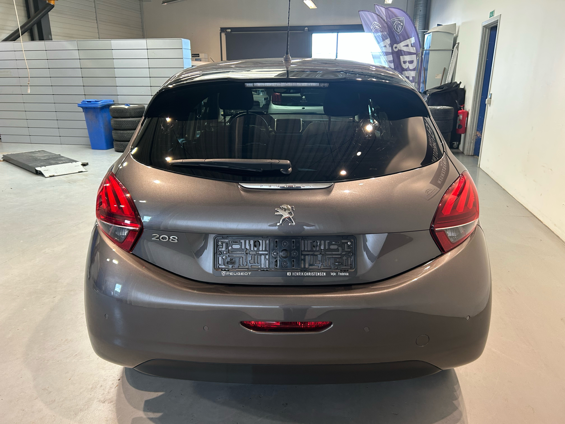 Billede af Peugeot 208 1,5 BlueHDi Signature+ 100HK 5d